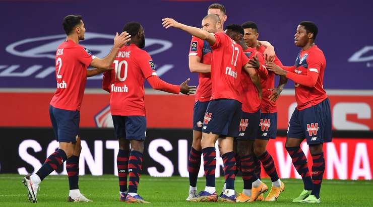 Jonathan Bamba (Lille) tạo khoảng trống cho mình tại rìa vòng cấm và tung cú sút. Pha dứt điểm chính xác của anh ấy đi dội cột dọc vào lưới và nâng tỉ số lên 1:0!