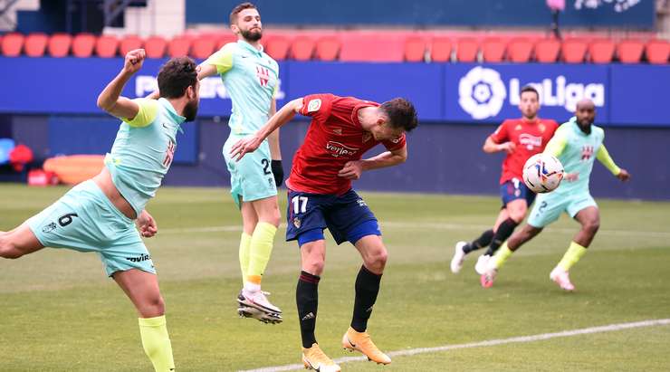 Ante Budimir (Osasuna) đánh đầu đập đất vào ngay giữa khung thành sau một quả tạt tuyệt đẹp. Tình huống bật cao đánh đầu hoàn hảo của anh sẽ là một khoảnh khắc khó quên của trận đấu ngày hôm nay.