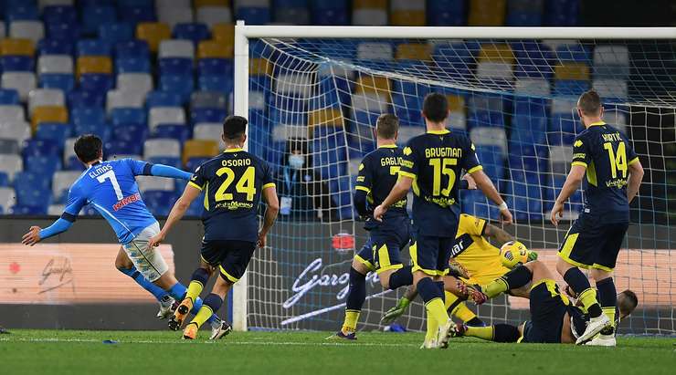 Elif Elmas (Napoli) kết thúc nỗ lực đi bóng đẹp mắt của mình với một cú sút xuất sắc từ trong vòng cấm. Bóng đi vào góc thấp bên phải khung thành và Luigi Sepe chỉ có thể vào lưới nhặt bóng. Tỉ số là 1:0.