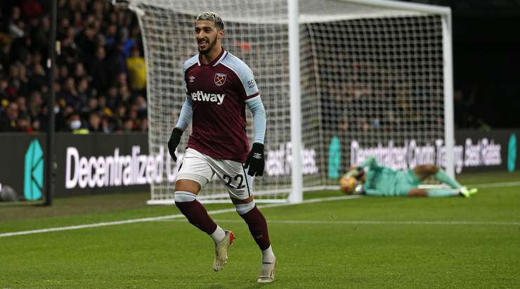 Vào! Mohamed Said Benrahma (West Ham) nhận bóng trong vòng cấm ở một vị trí rất thuận lợi và dứt điểm. Cú sút của anh đổi hướng khi chạm vào một cầu thủ đối phương, khiến thủ môn Daniel Bachmann bó tay. Tỉ số đã được nâng lên 1:2.