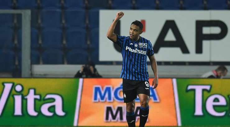 Vào! Luis Muriel (Atalanta) len lỏi qua các cầu thủ đối phương trước khi tung một cú sút tuyệt diệu từ rìa vòng cấm vào góc cao bên trái mành lưới. Thủ môn Alex Meret đã không có cơ hội nào để chạm vào quả bóng. Tỉ số là 3:1.