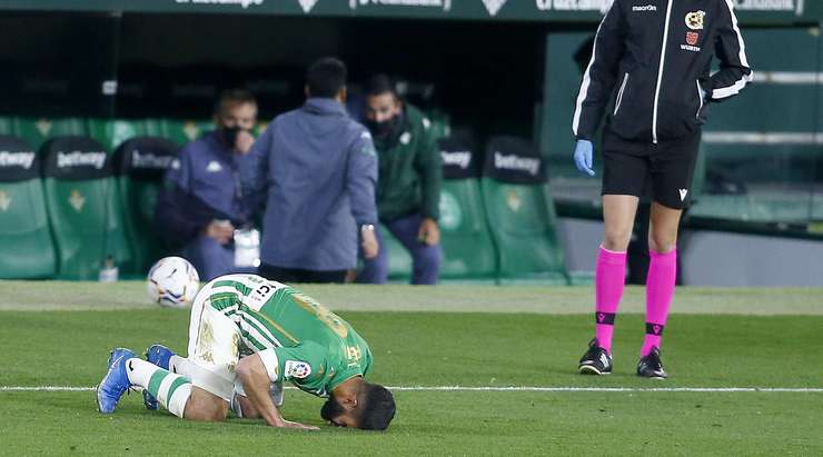 Một nỗ lực độc diễn xuất sắc của Nabil Fekir (Betis). Anh len lỏi qua hàng phòng ngự đối phương ở bên trong vòng cấm trước khi dứt điểm gọn gàng vào lưới.