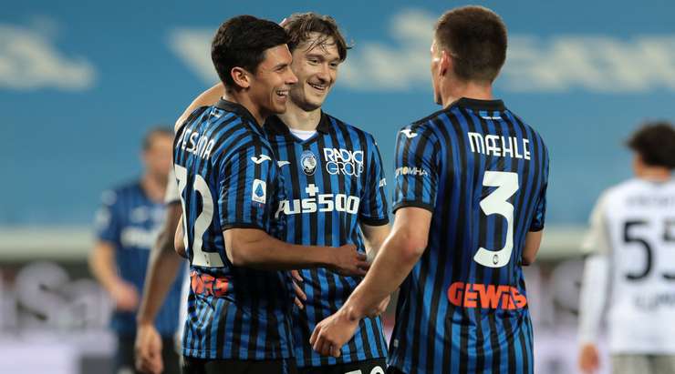 Vào! Joakim Maehle vừa thả một đường chọc khe thông minh cho Aleksey Miranchuk (Atalanta), anh xâm nhập vòng cấm và phóng một cú sút chính xác về phía góc thấp bên trái khung thành. Tỉ số là 5:0.