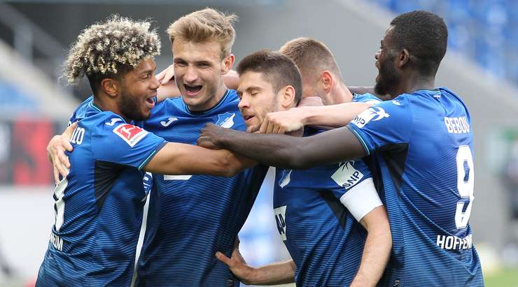 Vào! Ihlas Bebou nạp đạn cho Andrej Kramaric (Hoffenheim) ở một vị trí bên trong vòng cấm, và cầu thủ này đã giữ được cái đầu lạnh để sút bóng vào góc thấp bên trái khung thành. Tỉ số là 2:1.