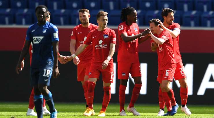 Vladimir Darida (Hertha Berlin) đánh đầu đưa bóng vào sát mép trong cột dọc bên phải sau một quả tạt tuyệt đẹp. Tình huống bật cao đánh đầu hoàn hảo của anh sẽ là một khoảnh khắc khó quên của trận đấu ngày hôm nay.