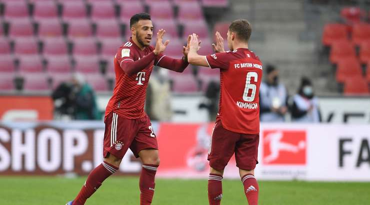 Corentin Tolisso (Bayern Munich) nhận một đường chuyền tốt và sút bóng mạnh từ cự ly tầm trung về phía góc cao bên trái khung thành, không cho thủ môn cơ hội nào.
