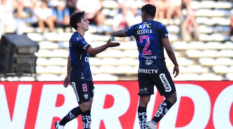 Lorenzo Faravelli (Independiente del Valle) nhận một đường chuyền của đồng đội vào trong vòng cấm và ghi bàn bằng một cú sút chìm hoàn hảo vào phía trong cột dọc bên phải. Một pha xử lý gọn gàng!