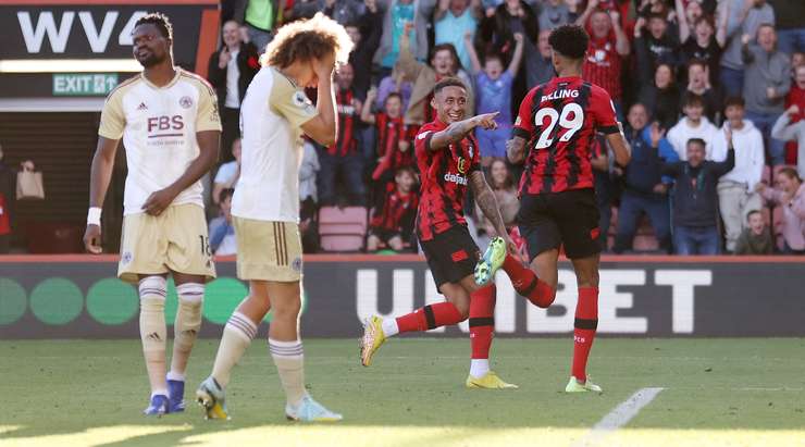 Vào! Philip Billing (Bournemouth) sút bóng bật ra vào nóc lưới sau khi bóng đến chỗ anh ấy trong vòng cấm. Tỉ số là 1:1.