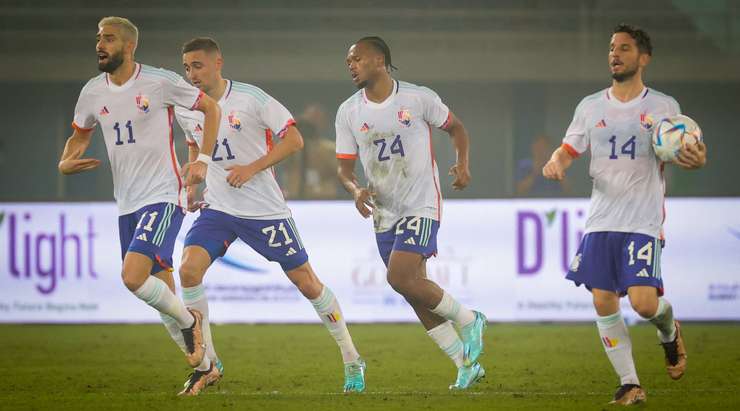 Lois Openda (Bỉ) nhận một đường chuyền chuẩn xác trong vòng cấm từ Yannick Carrasco và anh đánh bại thủ môn với một cú sút làm tung nóc lưới cầu môn đối phương. Tỉ số là 1:2.