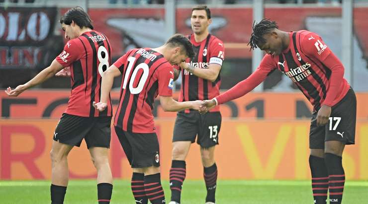 Rafael Leao (AC Milan) kết thúc nỗ lực đi bóng đẹp mắt của mình với một cú sút xuất sắc từ trong vòng cấm. Bóng đi vào góc thấp bên phải khung thành và Wladimiro Falcone chỉ có thể vào lưới nhặt bóng. Tỉ số là 1:0.