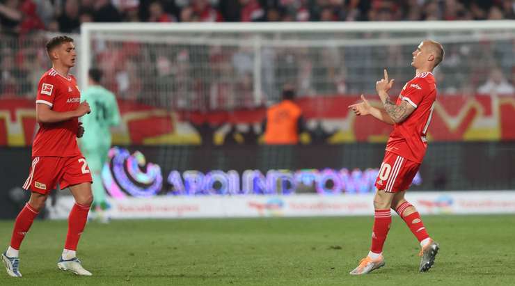 Vào! Một sai lầm từ hàng phòng ngự đã biếu không một cơ hội cho Sven Michel (Union Berlin). Cầu thủ này đã rất bình tĩnh và dễ dàng đệm bóng vào lưới từ cự li gần. 1:1.