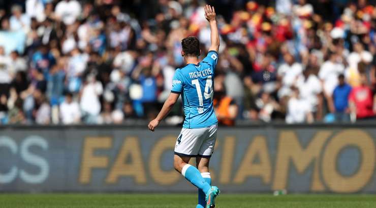 Dries Mertens (Napoli) xâm nhập vòng cấm trước khi nhận một đường chuyền tuyệt vời của đồng đội và tung một cú sút chuẩn xác để đánh bại thủ môn. Quả bóng bay vào góc thấp bên trái khung thành.