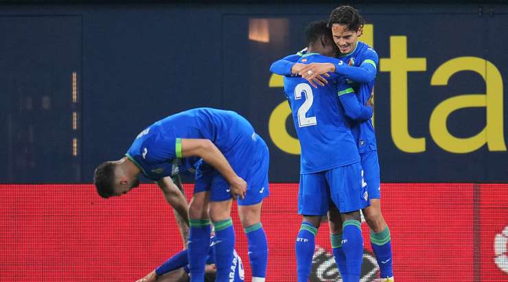 Vào! Djene là người kiến tạo còn Enes Unal (Getafe) là một sát thủ thật sự. Anh kết thúc đường căng ngang bằng một cú đánh đầu lạnh lùng từ cự ly gần vào góc cao bên trái khung thành. Tỉ số là 0:1.