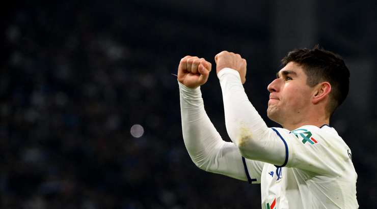 Bóng bật ra và đến chân của Ruslan Malinovsky (Marseille) ở ngay bên ngoài vòng cấm. Anh không hề do dự và tung một cú sút tuyệt vời vào sát mé trong cột dọc bên trái. Pha dứt điểm đi ra ngoài tầm với của thủ thành Gianluigi Donnarumma và tỉ số đã được thay đổi thành 2:1.