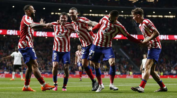 Vào! Rodrigo de Paul nạp đạn cho Yannick Carrasco (Atl. Madrid) ở một vị trí bên trong vòng cấm, và cầu thủ này đã giữ được cái đầu lạnh để sút bóng vào góc thấp bên phải khung thành. Tỉ số là 2:0.