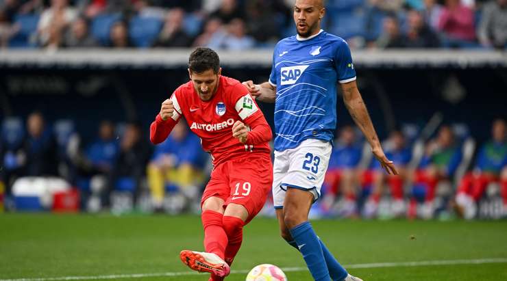 Stevan Jovetic (Hertha Berlin) kết thúc nỗ lực đi bóng đẹp mắt của mình với một cú sút xuất sắc từ trong vòng cấm. Bóng đi vào góc thấp bên phải khung thành và Oliver Baumann chỉ có thể vào lưới nhặt bóng. Tỉ số là 3:1.