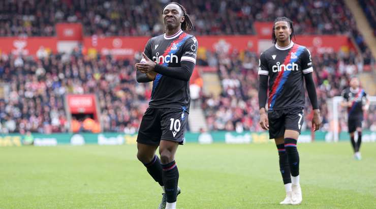 Eberechi Eze (Crystal Palace) xâm nhập vòng cấm trước khi nhận một đường chuyền tuyệt vời của đồng đội và tung một cú sút chuẩn xác để đánh bại thủ môn. Quả bóng bay vào góc thấp bên trái khung thành.