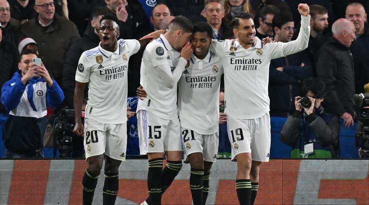 Nó đã đi vào lưới! Federico Valverde tung một đường chuyền đến Rodrygo (Real Madrid), và anh ấy dễ dàng đưa bóng vào lưới trống. Tỉ số là 0:2.