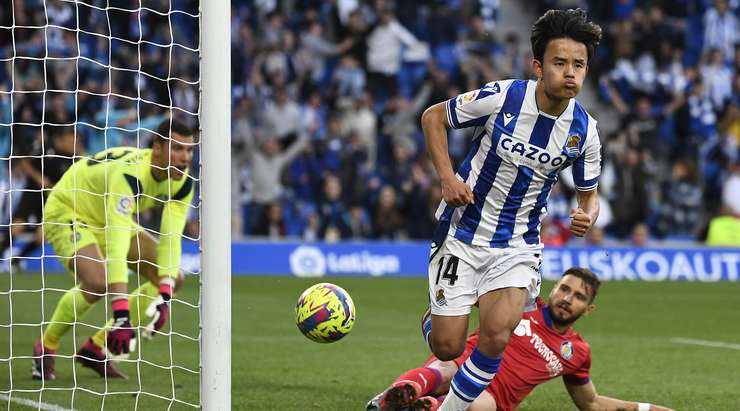 Bóng đã nằm trong lưới! Mikel Merino treo bóng vào vòng cấm và Takefusa Kubo (Real Sociedad) đón quả tạt để dứt điểm gọn gàng vào lưới. 2:0.