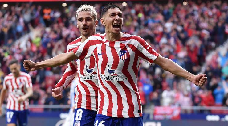 GOAL! Nahuel Molina (Atl. Madrid) đón đường chuyền từ Antoine Griezmann trong một đợt phản công nhanh và dứt điểm hiểm hóc từ cự ly tầm trung. Tỉ số là 2:0.