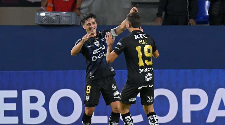 Một tình huống chơi bóng rất kỹ thuật của Lorenzo Faravelli (Independiente del Valle). khống chế gọn gàng đường chuyền đến từ Brian Diaz và tung cú sút xa xuất sắc, đưa bóng vào góc cao bên trái khung thành. Tỉ số là 1:0.